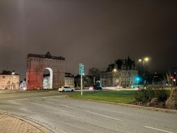 porte-sainte-croix